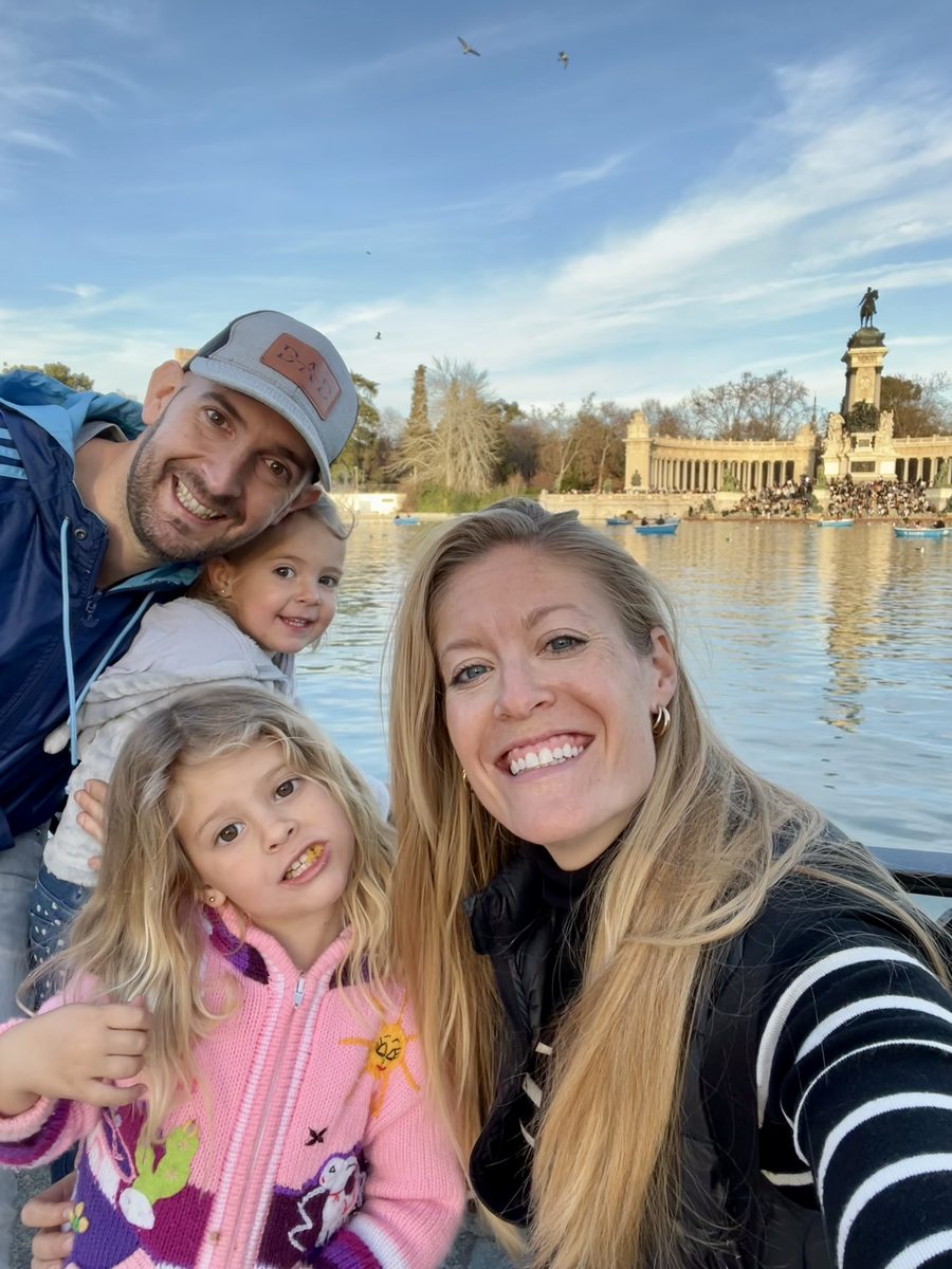 Melanie, Paco and the girls by the lake in Retiro Park, Madrid